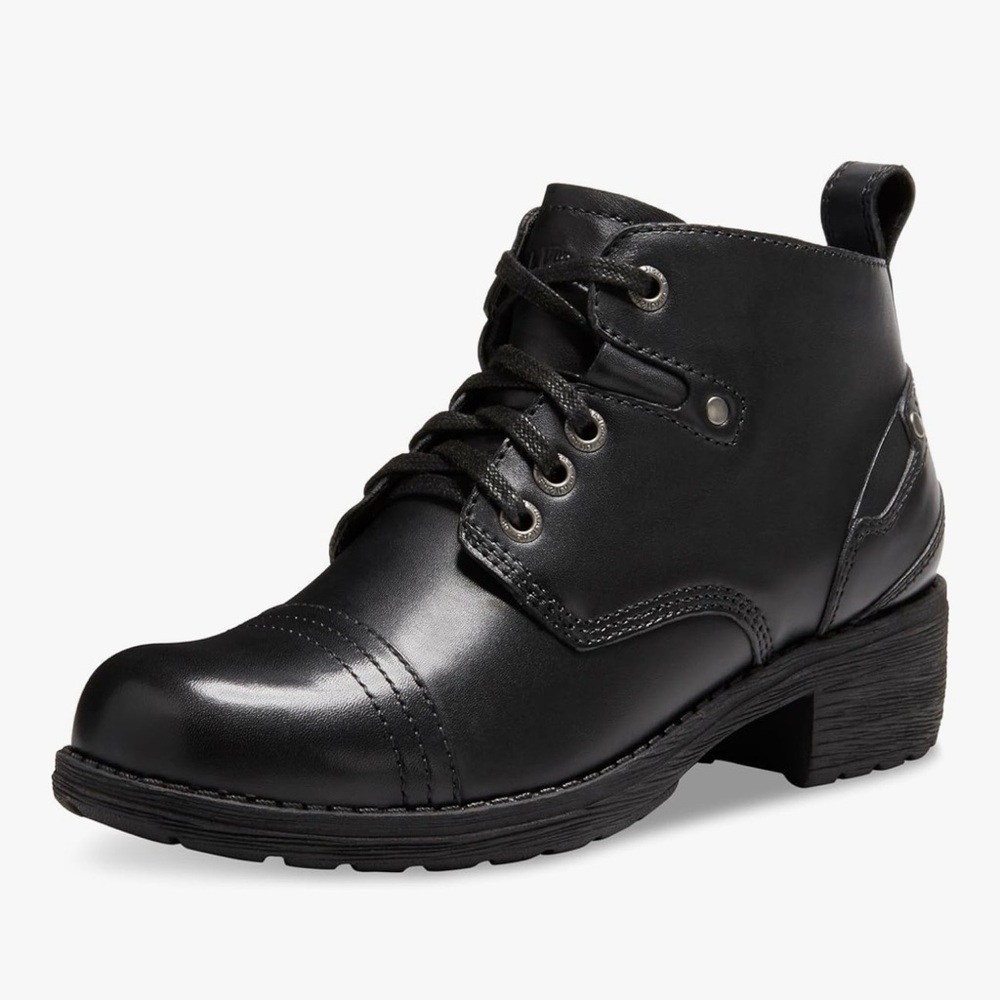 Eastland Black Leather Ankle Booties
